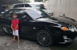 For sale 200o Hyundai Tiburon in good condition