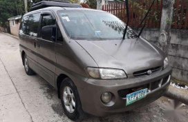 Hyundai Starex 2008 MT Gray Van For Sale 