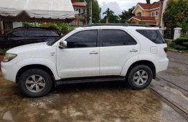 2006 Toyota Fortuner white color for sale 