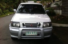 MITSUBISHI ADVENTURE 2001 SUPERSPORT AUTO GAS