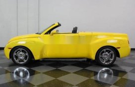 Well-kept 2004 Chevrolet SSR LS for sale
