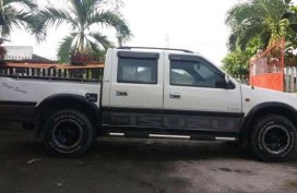 Isuzu Fuego 2000 for sale