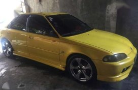 Honda Civic ESI 1995 MT Yellow Sedan For Sale 
