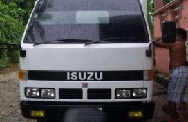 Smooth Running 2005 Isuzu ELF DSL MT For Sale