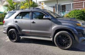 2015 Tòyota Fortuner 4x2 G MT Gray For Sale 