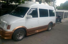 White Chevrolet Astro 95 model for sale