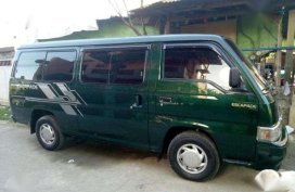 Nissan Escapade 2002 MT Green Van For Sale 