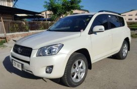 Toyota Rav4 4x2 Automatic White SUV For Sale 