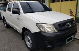 Well-maintained Toyota Hilux 2011 for sale 