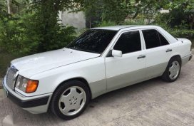 92’ Mercedes-Benz W124 260e for sale