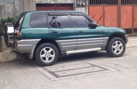 For sale green Toyota RAV 4 1998