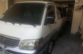 Toyota Hiace 2001 Local MT White Van For Sale 