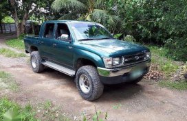 1997 and 2000 Toyota Hilux for sale