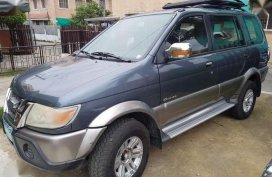 Isuzu Crosswind 2010 MT Blue For Sale 