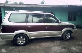 For sale 2003 Toyota Revo VX200