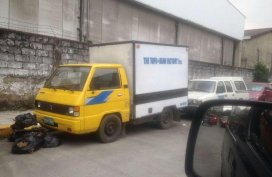 2005 Mitsubishi L300 Aluminum Van Yellow For Sale 