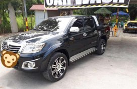 FOR SALE Toyota Hilux 4x4 automatic 2013