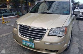 FOR SALE CHRYSLER Town and Country 2010 limited top of the line