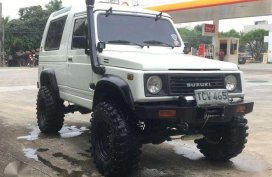 Offroad ready 1998 Suzuki Samurai 4x4 super winch snorkel