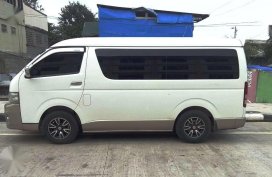 Toyota Grandia 2tone 2011 FOR SALE