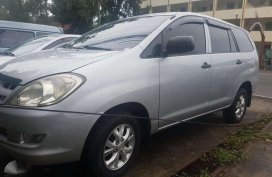 2005 Toyota innova J MT Silver SUV For Sale 