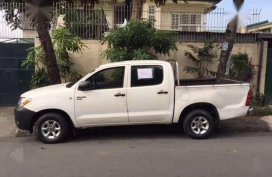 Toyota Hilux Pick-up J 2008 MT White For Sale 