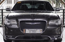 Well-maintained Chrysler 300C 2016 for sale