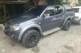 Mitsubishi Strada 4X4 2.5 2010 MT Gray For Sale 