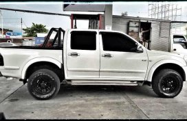 Isuzu D-max 2005 AT White Pickup For Sale 