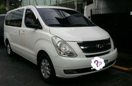 2009 Hyundai Starex AT White Van For Sale 