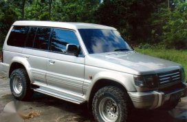 Mitsubishi Pajero 2000 for sale 