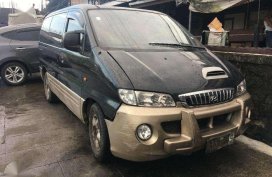 Hyundai Starex  2004 AT Green Van For Sale 