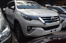 Good as new Toyota Fortuner V 2017 for sale
