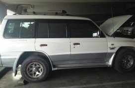 Well-maintained Mitsubishi Pahero 2000 for sale