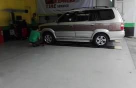 Toyota Revo vx200 2004 model for sale