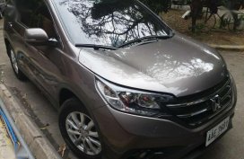 For sale slightly used and lady driven HONDA CRV TITANIUM 2015