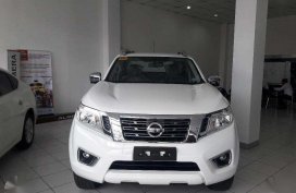 Nissan 2.5 Navara EL Calibre 6 MT 2018 All in Promo