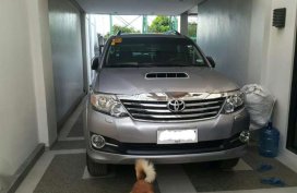 2015 Toyota Fortuner 2.5V (Top of the lin) AT