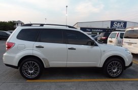 Well-maintained Subaru Forester 2.0X 2011 for sale