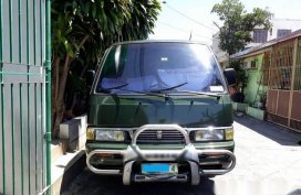 Well-maintained Nissan Urvan 2004 2.7L for sale