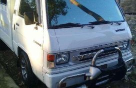 2004 Mitsubishi L300 FB White Truck For Sale 