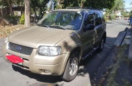 Ford Escape 2005 4x4 AT Beige SUV For Sale 