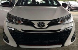 Toyota Yaris 1.3 E AT White HB For Sale 