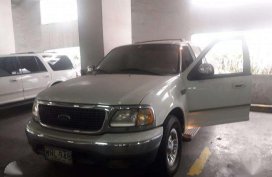 Ford Expedition XLT 2000 Model AT for sale