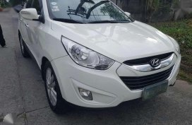 Hyundai Tucson 2011 white for sale