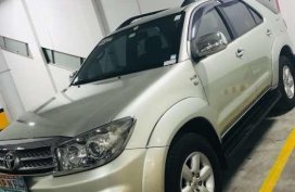 2009 Toyota Fortuner AT Silver Very Fresh For Sale 