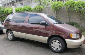 1998 Toyota Sienna family van FOR SALE