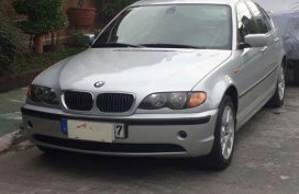 BMW 318i 2005 Well Maintained Silver For Sale