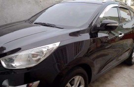 Hyundai Tucson 2012 AT Black SUV For Sale 