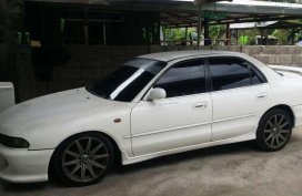 For sale Mitsubishi Galant 1998 model